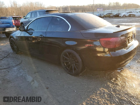 2012 BMW 3 Series 328i z VIN WBADW3C51CE824263, wystawiony jako Copart lot #42256095 z przebiegiem 181 022 mil mil oraz Nie do naprawy • Non repairable. Historia ofert i sprzedaży dostępna na DreamBid. Obrazek 2.