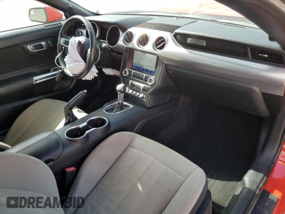 2019 Ford Mustang EcoBoost z VIN 1FATP8UH5K5205218, wystawiony jako Copart lot #60921505 z przebiegiem 70 142 mil mil oraz Nie do naprawy • Non repairable. Historia ofert i sprzedaży dostępna na DreamBid. Obrazek 8.