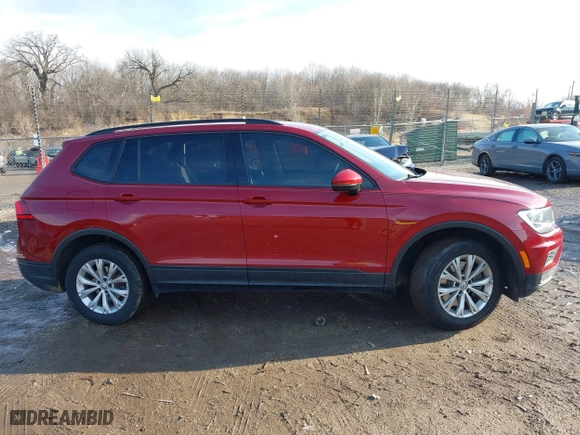 2018 Volkswagen Tiguan S with VIN 3VV1B7AX2JM050594, listed as a IAAI auction lot 41681117 with 134,654 mi miles. Bid and sale history available at carsss.com. Image 13.