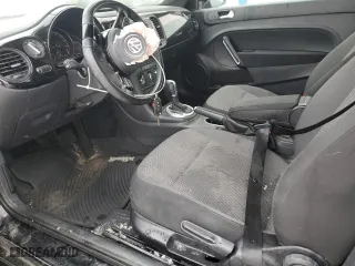 2017 Volkswagen Beetle 1.8T Fleet with VIN 3VWF17AT5HM602715, listed as a Copart auction lot 84302924 with 0 mi miles and Salvage Title. Bid and sale history available at carsss.com. Image 7.