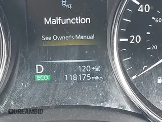 2017 Nissan Rogue SV z VIN 5N1AT2MV8HC814058, wystawiony jako IAAI lot #42200550 z przebiegiem 118 175 mil mil oraz . Historia ofert i sprzedaży dostępna na DreamBid. Obrazek 16.