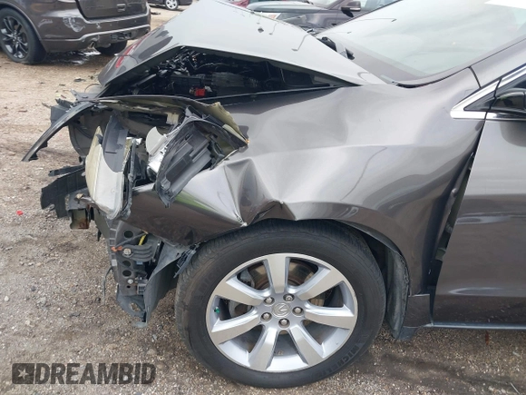 2011 Acura ZDX Tech Pkg with VIN 2HNYB1H46BH500215, listed as a IAAI auction lot 41902209 with 276,128 mi miles. Bid and sale history available at carsss.com. Image 18.