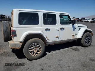 2025 Jeep Wrangler Sahara z VIN 1C4PJXEN8SW529320, wystawiony jako Copart lot #57918605 z przebiegiem 15 706 mil mil oraz Czysty tytuł • Clean title. Historia ofert i sprzedaży dostępna na DreamBid. Obrazek 3.