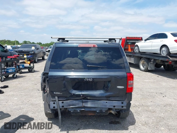 2014 Jeep Patriot Latitude with VIN 1C4NJPFA4ED604145, listed as a IAAI auction lot 42091619 with 81,119 mi miles and . Bid and sale history available at carsss.com. Image 17.