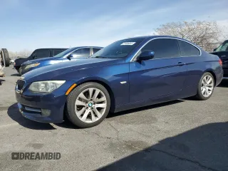 2013 BMW 3 Series 328i z VIN WBAKE5C53DJ107815, wystawiony jako Copart lot #51464055 z przebiegiem 88 193 mil mil oraz Szkoda całkowita • Salvage title. Historia ofert i sprzedaży dostępna na DreamBid. Obrazek 1.