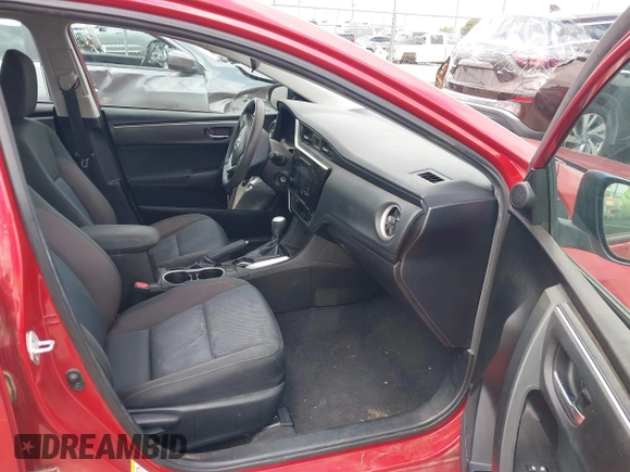 2018 Toyota Corolla L z VIN 5YFBURHE6JP755257, wystawiony jako IAAI lot #42155481 z przebiegiem 79 138 mil mil oraz . Historia ofert i sprzedaży dostępna na DreamBid. Obrazek 5.