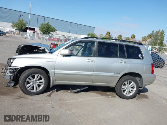 2006 Toyota Highlander Hybrid with VIN JTEDW21A560003550, listed as a IAAI auction lot 42083364 with 147,486 mi miles. Bid and sale history available at carsss.com. Image 14.