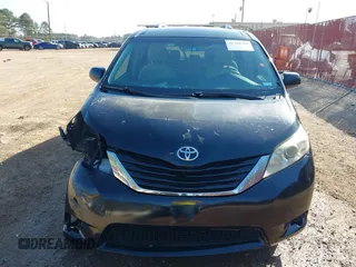 2012 Toyota Sienna LE AAS with VIN 5TDKK3DC6CS238848, listed as a IAAI auction lot 41728728 with 142,240 mi miles. Bid and sale history available at carsss.com. Image 13.