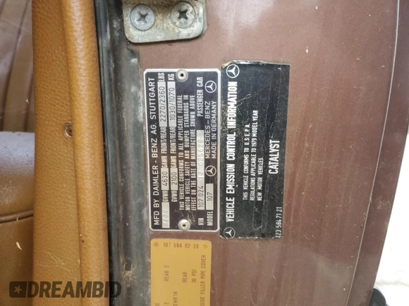 1979 Mercedes-Benz SLC с VIN 10702412025628, выставлен на аукционе Copart как лот 42388515 с пробегом 167 898 миль миль и Списание • Salvage title. История ставок и продаж доступна на DreamBid. Изображение 12.