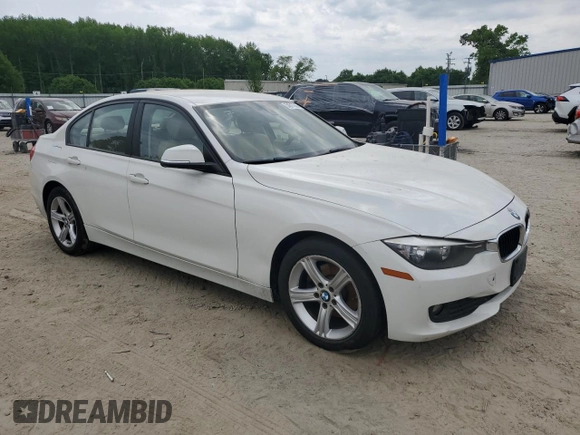 2014 BMW 3 Series 320i xDrive with VIN WBA3C3G54ENR25444, listed as a Copart auction lot 54017355 with 161,834 mi miles and Clean Title. Bid and sale history available at carsss.com. Image 4.