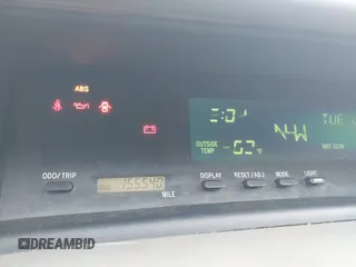 2001 Toyota Avalon XL z VIN 4T1BF28B01U114773, wystawiony jako IAAI lot #42506167 z przebiegiem 155 540 mil mil oraz . Historia ofert i sprzedaży dostępna na DreamBid. Obrazek 7.