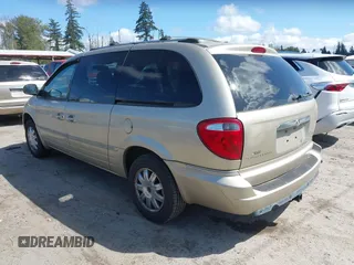 2005 Chrysler Town & Country Limited with VIN 2C8GP64L65R323207, listed as a IAAI auction lot 42150242 with 80,305 mi miles. Bid and sale history available at carsss.com. Image 3.