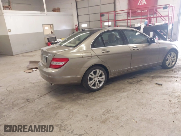 2008 Mercedes-Benz C-Class 3.0L Sport with VIN WDDGF81X18F076882, listed as a IAAI auction lot 41994510 with 163,938 mi miles. Bid and sale history available at carsss.com. Image 4.