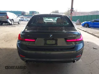 2021 BMW 3 Series 330i xDrive z VIN 3MW5R7J03M8B87133, wystawiony jako IAAI lot #42005842 z przebiegiem 28 668 mil mil oraz . Historia ofert i sprzedaży dostępna na DreamBid. Obrazek 17.
