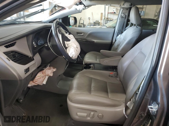 2018 Toyota Sienna XLE with VIN 5TDDZ3DCXJS208964, listed as a Copart auction lot 48735855 with 60,426 mi miles and Salvage Title. Bid and sale history available at carsss.com. Image 7.