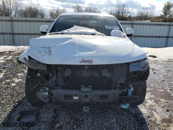 2018 Jeep Grand Cherokee Overland with VIN 1C4RJFCG8JC477002, listed as a Copart auction lot 42780015 with 85,878 mi miles and Salvage Title. Bid and sale history available at carsss.com. Image 5.