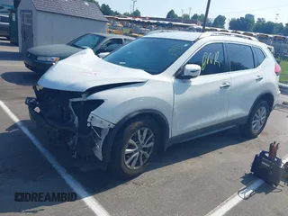 2017 Nissan Rogue SV с VIN KNMAT2MT2HP559659, выставлен на аукционе IAAI как лот 42623822 с пробегом 107 304 миль миль и . История ставок и продаж доступна на DreamBid. Изображение 2.