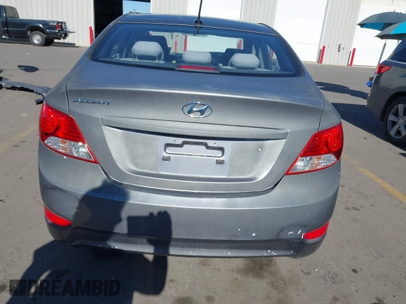 2013 Hyundai Accent GLS z VIN KMHCT4AE1DU542207, wystawiony jako IAAI lot #42174737 z przebiegiem 143 757 mil mil oraz . Historia ofert i sprzedaży dostępna na DreamBid. Obrazek 17.
