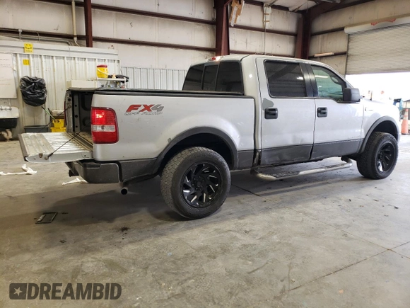 2005 Ford F-150 XLT with VIN 1FTPW14585KD49122, listed as a Copart auction lot 49312163 with 197,995 mi miles and Salvage Title. Bid and sale history available at carsss.com. Image 3.