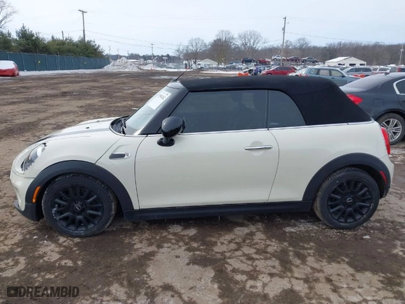 2019 MINI Cooper Convertible with VIN WMWWG5C52K3H07905, listed as a IAAI auction lot 41586262 with 108,742 mi miles. Bid and sale history available at carsss.com. Image 15.