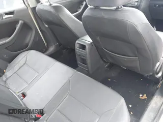 2011 Volkswagen Jetta Sedan SE w/Convenience & Sunroof PZEV with VIN 3VWDZ7AJ6BM340273, listed as a IAAI auction lot 41709714 with 156,491 mi miles. Bid and sale history available at carsss.com. Image 8.