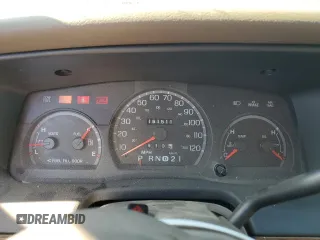 2002 Ford Crown Victoria Standard с VIN 2FAFP73WX2X103936, выставлен на аукционе Copart как лот 67688374 с пробегом 161 511 миль миль и Списание • Salvage title. История ставок и продаж доступна на DreamBid. Изображение 9.