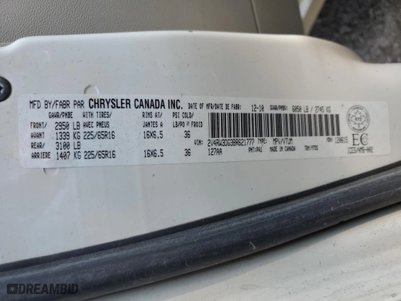 2011 Volkswagen Routan SE with VIN 2V4RW3DG3BR621777, listed as a Copart auction lot 71171124 with 0 mi miles and Salvage Title. Bid and sale history available at carsss.com. Image 13.