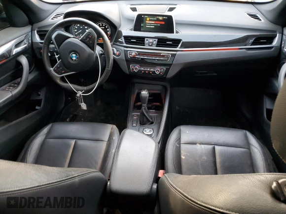 2018 BMW X1 xDrive28i with VIN WBXHT3C38J3H33310, listed as a Copart auction lot 73492324 with 88,620 mi miles and Salvage Title. Bid and sale history available at carsss.com. Image 8.