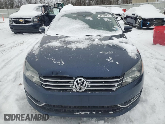 2014 Volkswagen Passat Wolfsburg Edition with VIN 1VWAS7A33EC044657, listed as a Copart auction lot 86707214 with 203,219 mi miles and Clean title. Bid and sale history available at DreamBid. Image 5.