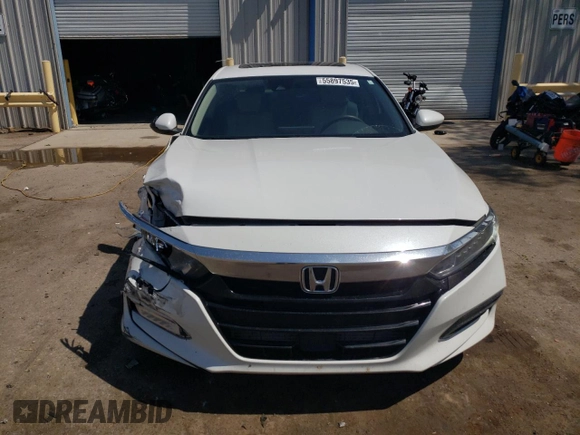 2019 Honda Accord EX z VIN 1HGCV1F43KA091729, wystawiony jako Copart lot #55897535 z przebiegiem 188 932 mil mil oraz Szkoda całkowita • Salvage title. Historia ofert i sprzedaży dostępna na DreamBid. Obrazek 5.