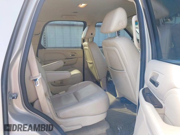 2007 Cadillac Escalade z VIN 1GYFK63857R338177, wystawiony jako IAAI lot #41615600 z przebiegiem 155 755 mil mil oraz . Historia ofert i sprzedaży dostępna na DreamBid. Obrazek 8.