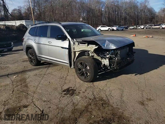 2023 Volkswagen Atlas SEL R-Line Black with VIN 1V2SR2CA6PC525263, listed as a Copart auction lot 45069844 with 6,855 mi miles and Salvage title. Bid and sale history available at DreamBid. Image 11.