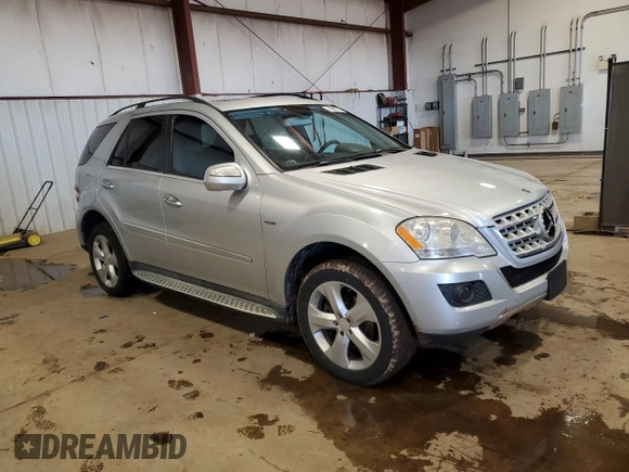 2010 Mercedes-Benz M 350 with VIN 4JGBB2FB1AA549530, listed as a Copart auction lot 45667715 with 151,841 mi miles and Salvage Title. Bid and sale history available at DreamBid. Image 4.