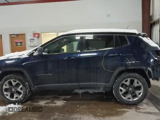 2017 Jeep Compass Limited z VIN 3C4NJDCB7HT679559, wystawiony jako IAAI lot #41628546 z przebiegiem 106 704 mil mil oraz . Historia ofert i sprzedaży dostępna na DreamBid. Obrazek 14.