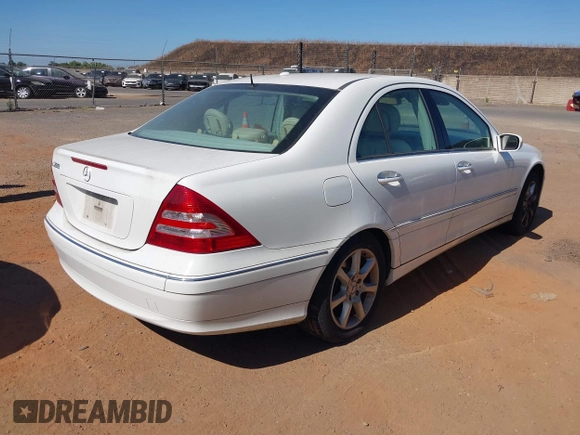 2006 Mercedes-Benz C 280 Luxury с VIN WDBRF54H06F832784, выставлен на аукционе IAAI как лот 42702556 с пробегом 143 100 миль миль и . История ставок и продаж доступна на DreamBid. Изображение 4.