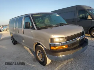 2008 Chevrolet Express Passenger z VIN 1GAHG39K181202980, wystawiony jako Copart lot #77233854 z przebiegiem Nie podano mil oraz Szkoda całkowita • Salvage title. Historia ofert i sprzedaży dostępna na DreamBid. Obrazek 4.