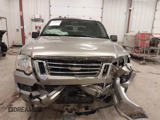 2008 Ford Explorer XLT with VIN 1FMEU63E88UB03042, listed as a IAAI auction lot 41136188 with 79,503 mi miles. Bid and sale history available at carsss.com. Image 12.