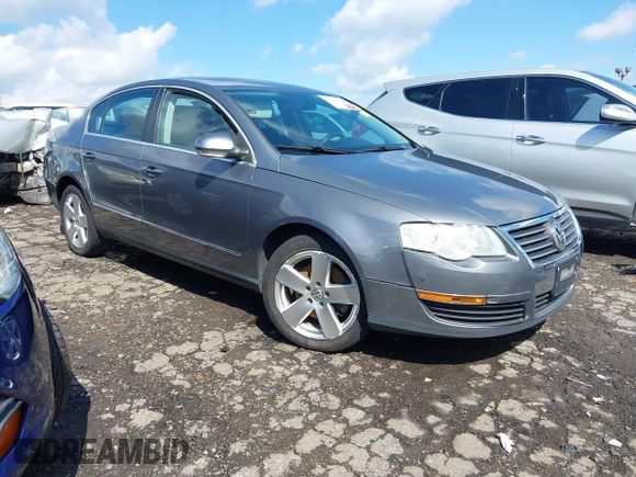 2008 Volkswagen Passat Komfort with VIN WVWAK73C48E145599, listed as a IAAI auction lot 42005894 with 158,147 mi miles and . Bid and sale history available at DreamBid. Image 1.
