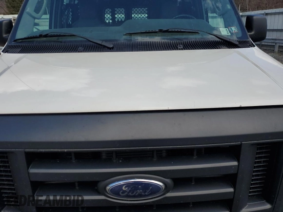 2013 Ford Econoline Cargo Commercial z VIN 1FTNE2EL6DDA51961, wystawiony jako Copart lot #50568095 z przebiegiem 172 756 mil mil oraz Tytuł czysty. Historia ofert i sprzedaży dostępna na DreamBid. Obrazek 12.