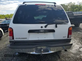2000 Ford Explorer XLT z VIN 1FMZU63E8YZB53850, wystawiony jako Copart lot #52954505 z przebiegiem 130 428 mil mil oraz Szkody całkowita. Historia ofert i sprzedaży dostępna na DreamBid. Obrazek 6.