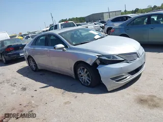 2015 Lincoln MKZ with VIN 3LN6L2J97FR608175, listed as a IAAI auction lot 41860094 with 196,965 mi miles. Bid and sale history available at carsss.com. Image 1.