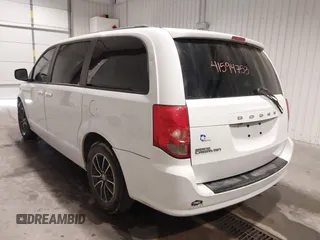 2019 Dodge Grand Caravan SE with VIN 2C4RDGBG8KR531227, listed as a IAAI auction lot 41594753 with 88,031 mi miles and . Bid and sale history available at DreamBid. Image 3.