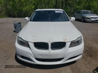 2011 BMW 3 Series 328i xDrive z VIN WBAPK7G51BNN85449, wystawiony jako Copart lot #57026045 z przebiegiem 171 907 mil mil oraz Szkoda całkowita • Salvage title. Historia ofert i sprzedaży dostępna na DreamBid. Obrazek 5.