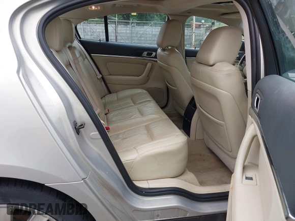 2009 Lincoln MKS with VIN 1LNHM93R79G620964, listed as a IAAI auction lot 42385061 with 107,087 mi miles and . Bid and sale history available at DreamBid. Image 8.