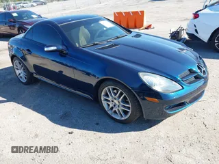 2007 Mercedes-Benz SLK 280 z VIN WDBWK54F67F145453, wystawiony jako IAAI lot #41756983 z przebiegiem 133 608 mil mil oraz . Historia ofert i sprzedaży dostępna na DreamBid. Obrazek 1.