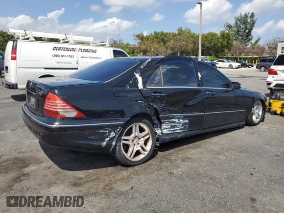 2006 Mercedes-Benz S 500 z VIN WDBNG75J16A477632, wystawiony jako Copart lot #51081275 z przebiegiem Nie podano mil oraz Szkoda całkowita • Salvage title. Historia ofert i sprzedaży dostępna na DreamBid. Obrazek 3.