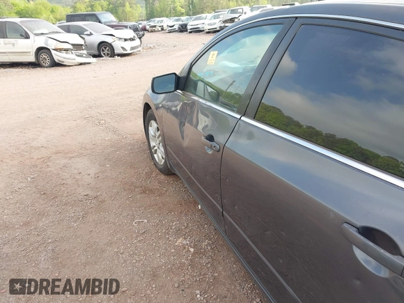 2012 Nissan Altima 2.5 S with VIN 1N4AL2AP6CC199888, listed as a IAAI auction lot 42026017 with 1 mi miles. Bid and sale history available at carsss.com. Image 6.