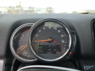 2018 MINI Countryman Cooper S с VIN WMZYT3C34J3E00339, выставлен на аукционе Copart как лот 62577165 с пробегом 88 223 миль миль и Списание • Salvage title. История ставок и продаж доступна на DreamBid. Изображение 9.