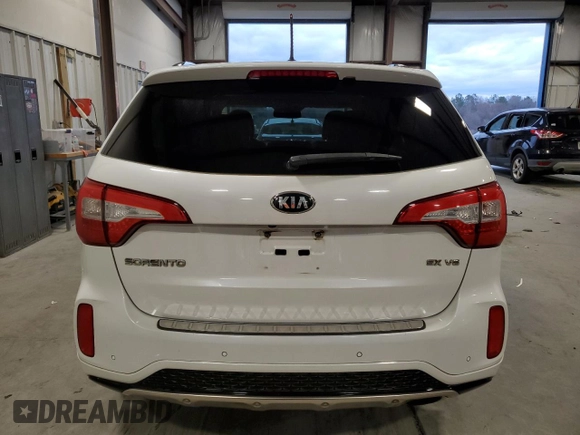 2015 Kia Sorento SX with VIN 5XYKW4A79FG652645, listed as a Copart auction lot 47987745 with 283,622 mi miles and Clean Title. Bid and sale history available at carsss.com. Image 6.