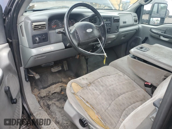 2002 Ford F-350 XL with VIN 1FTSW31F72ED65163, listed as a Copart auction lot 60282775 with 208,920 mi miles and Clean title. Bid and sale history available at DreamBid. Image 8.